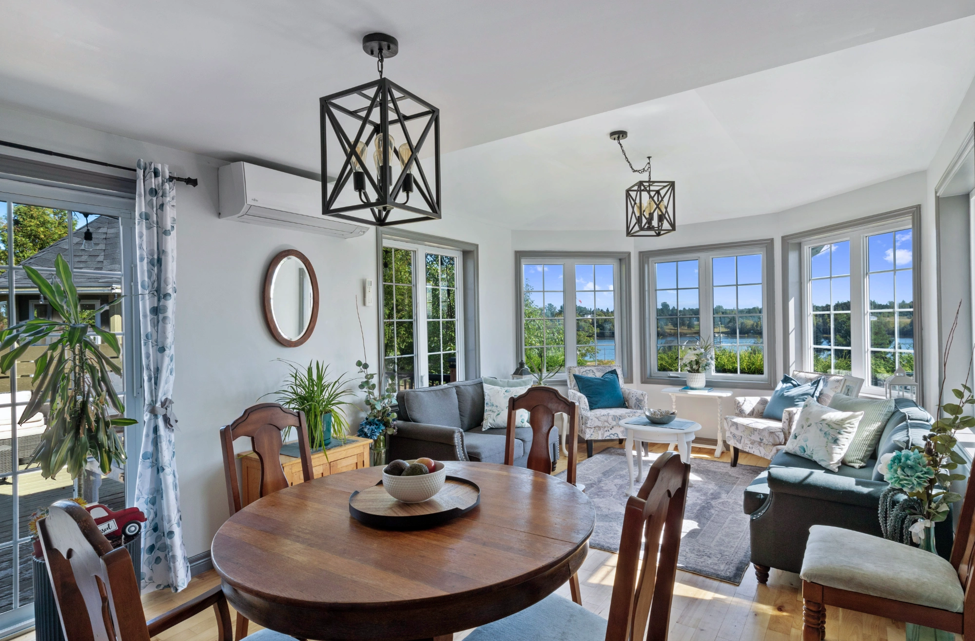Farmhouse Dining Room